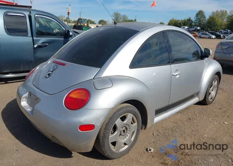 2000 Volkswagen New Beetle Gls Tdi z USA, uszkodzony, nr VIN 3VWCF21C6YM449527